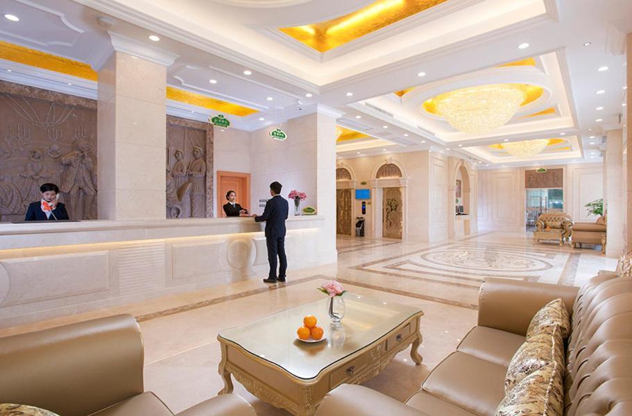 Vienna International Hotel Puning International Commodity City Екстериор снимка