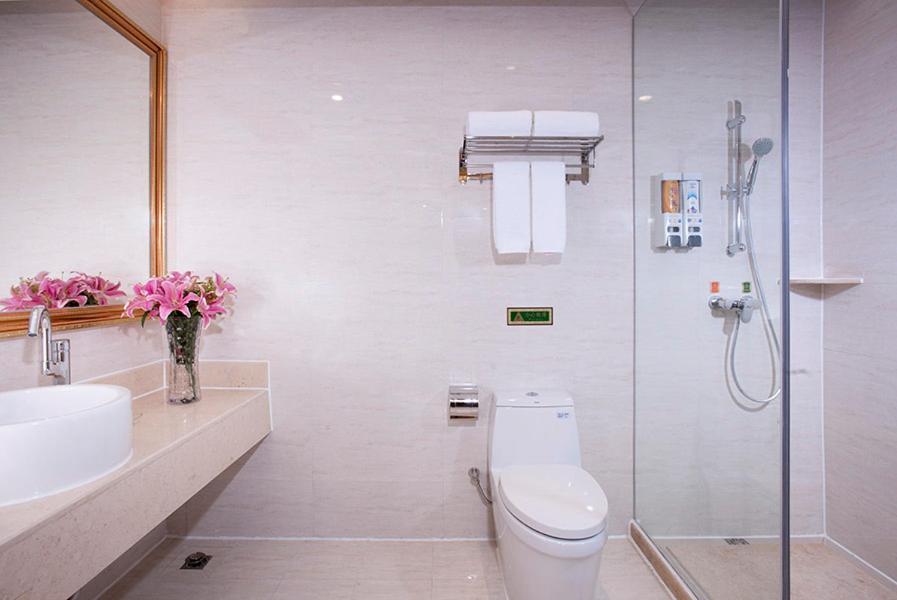 Vienna International Hotel Puning International Commodity City Екстериор снимка