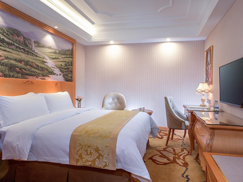 Vienna International Hotel Puning International Commodity City Екстериор снимка